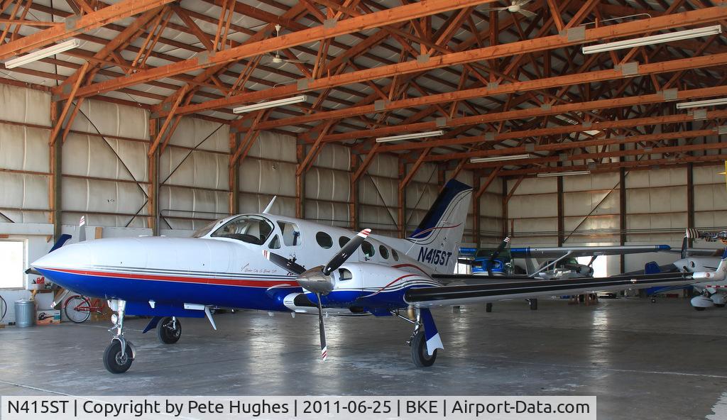N415ST, 1980 Cessna 414A Chancellor C/N 414A-0467, N415ST Cessna 414 at Baker City, OR