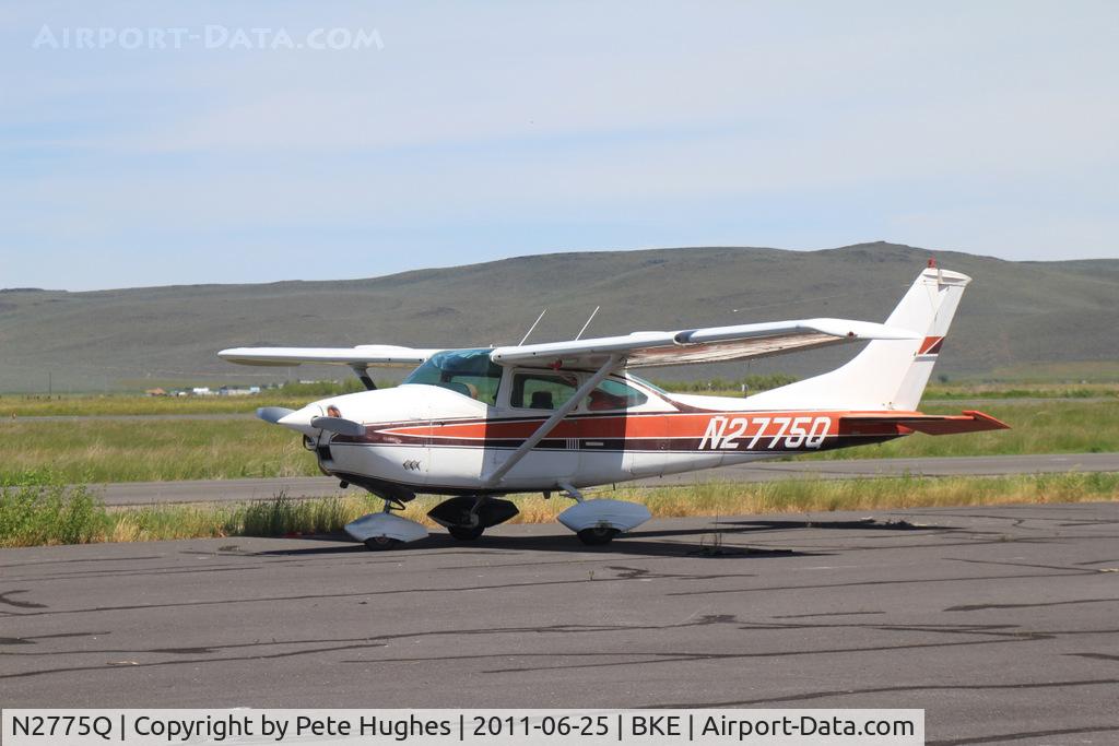 N2775Q, 1967 Cessna 182K Skylane C/N 18257975, N2775Q Cessna 182 at Baker City. OR
