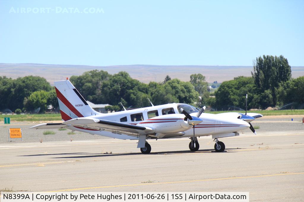 N8399A, 1981 Piper PA-34-220T C/N 34-8133130, N8399A Pa34 Seneca at Sunnyside Municipal, WA