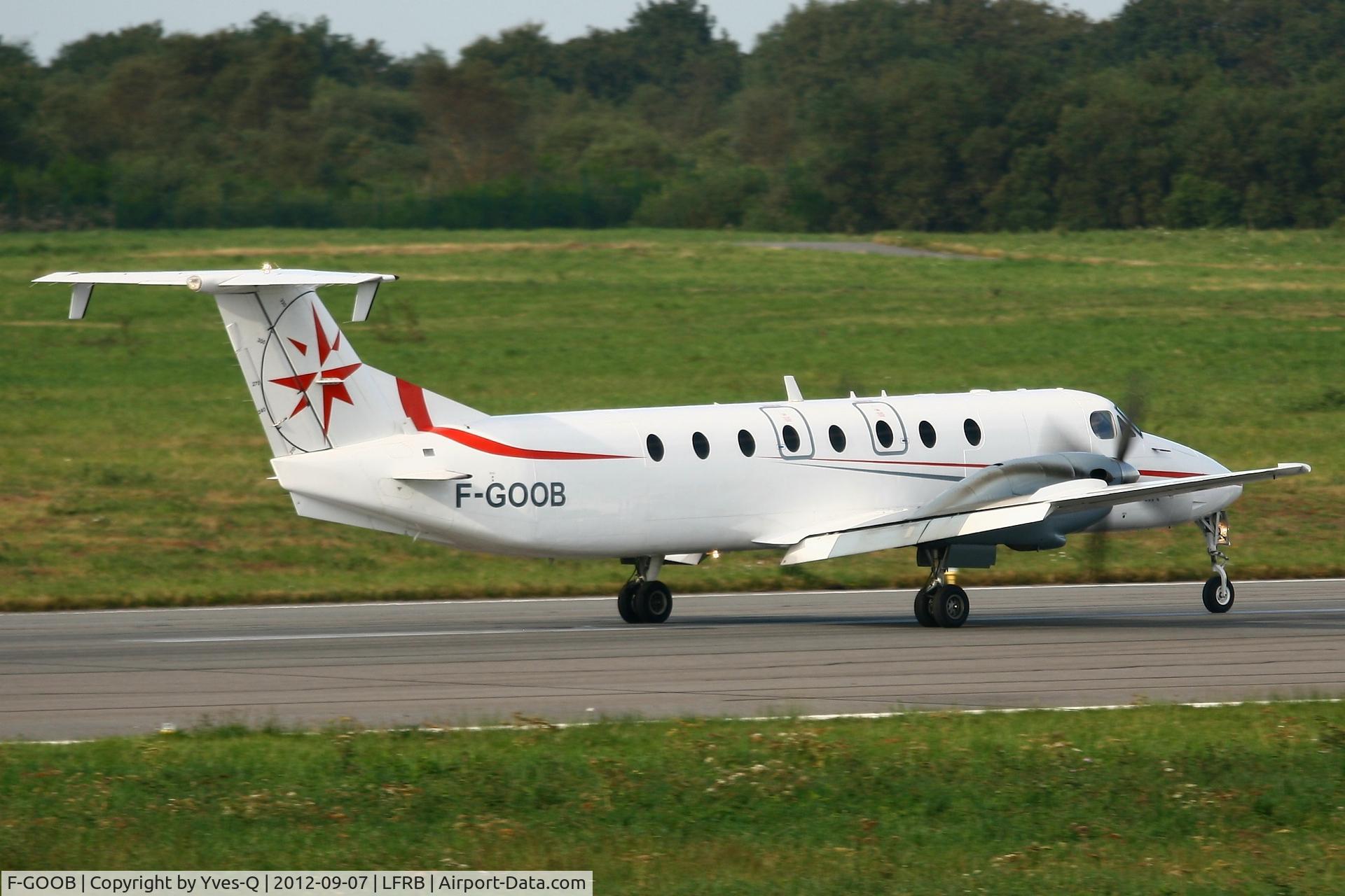 F-GOOB, 1991 Beech 1900C C/N UC-153, Beech 1900C-1, Landing rwy 07R, Brest-Guipavas Airport (LFRB-BES)