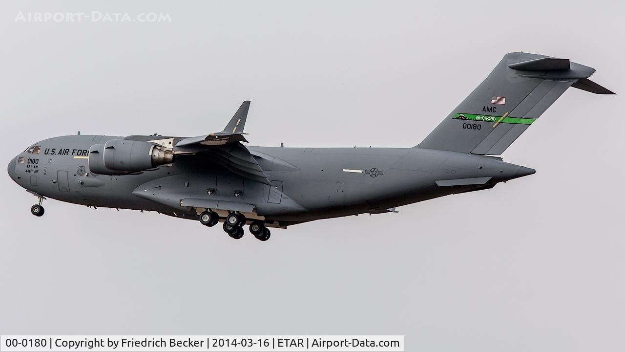 00-0180, 2000 Boeing C-17A Globemaster III C/N 50088/F087/P80, on final RW27