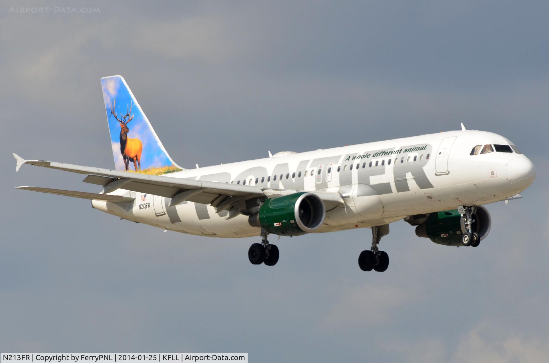 N213FR, 2011 Airbus A320-214 C/N 4704, Frontier A320 landing