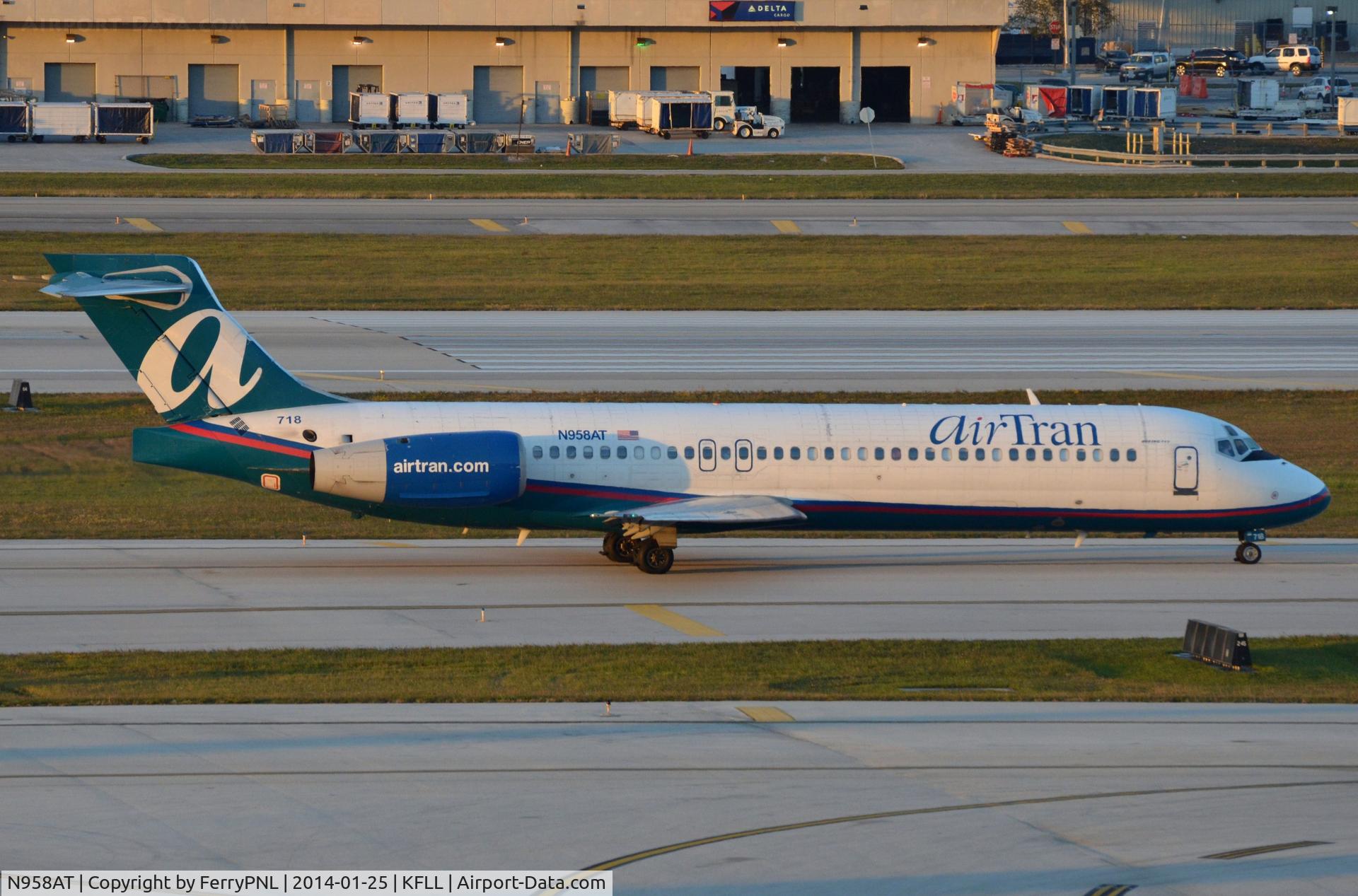 N958AT, 2001 Boeing 717-200 C/N 55020, Airtran B717