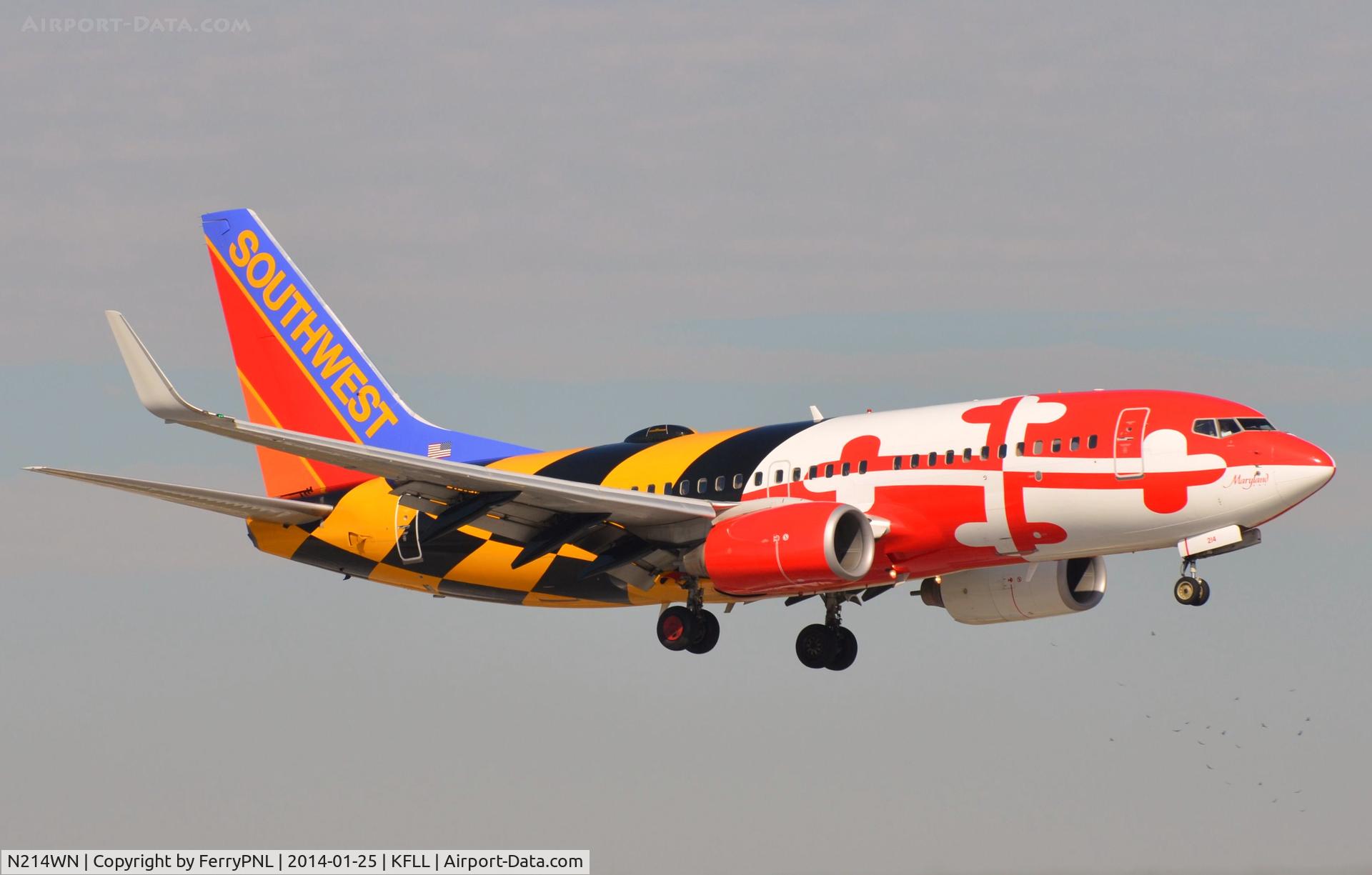 N214WN, 2005 Boeing 737-7H4 C/N 32486, Maryland One landing in FLL