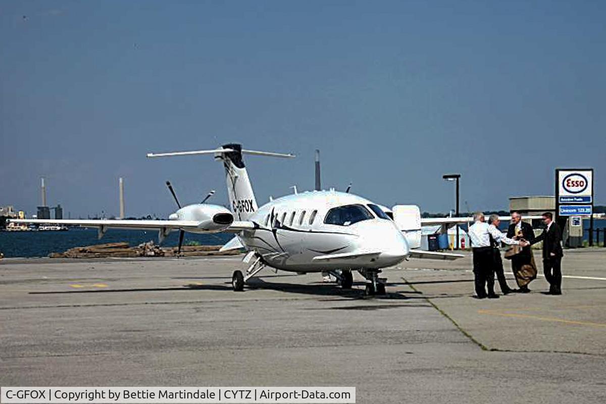 C-GFOX, 2003 Piaggio P-180 Avanti C/N 1065, July 2006. Toronto Island City Centre Airport. The passengers boarding are Giuliano Zaccardelli, Commissioner of the RCMP and Jim Judd, Director of CSIS.