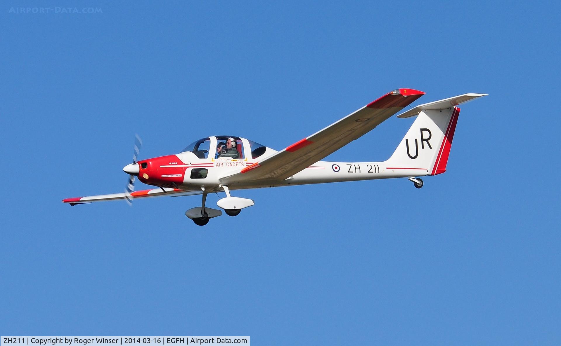 ZH211, Grob G-109B Vigilant T1 C/N 6557, Vigilant motor glider coded UR of 636 VGS on finals to Runway 28.
