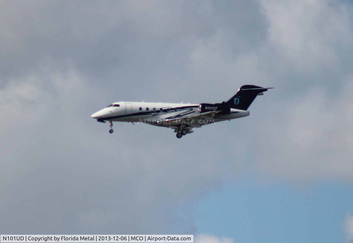 N101UD, 2008 Bombardier Challenger 300 (BD-100-1A10) C/N 20220, Challenger 300