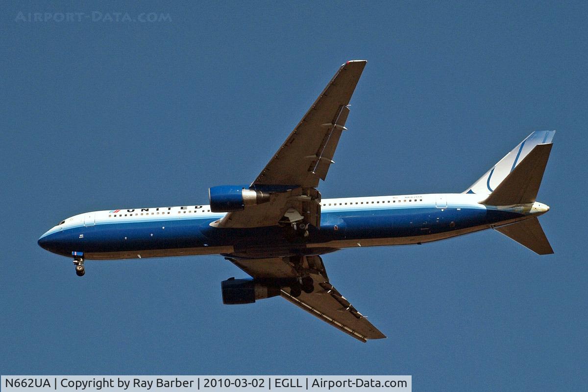N662UA, 1993 Boeing 767-322 C/N 27159, Boeing 767-322ER [27159] (United Airlines) Home~G 02/03/2010. On approach 27R.
