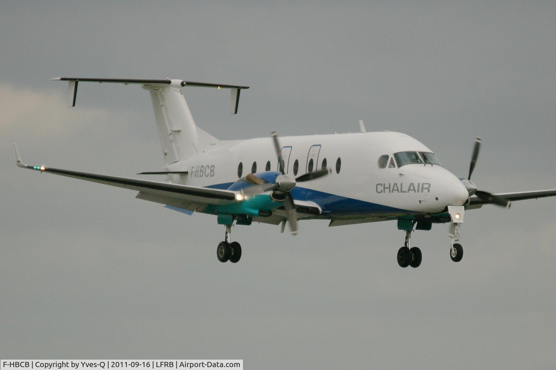 F-HBCB, 1999 Raytheon 1900D C/N UE-390, Raytheon 1900D, Short approach rwy 25L, Brest-Guipavas Airport (LFRB-BES)