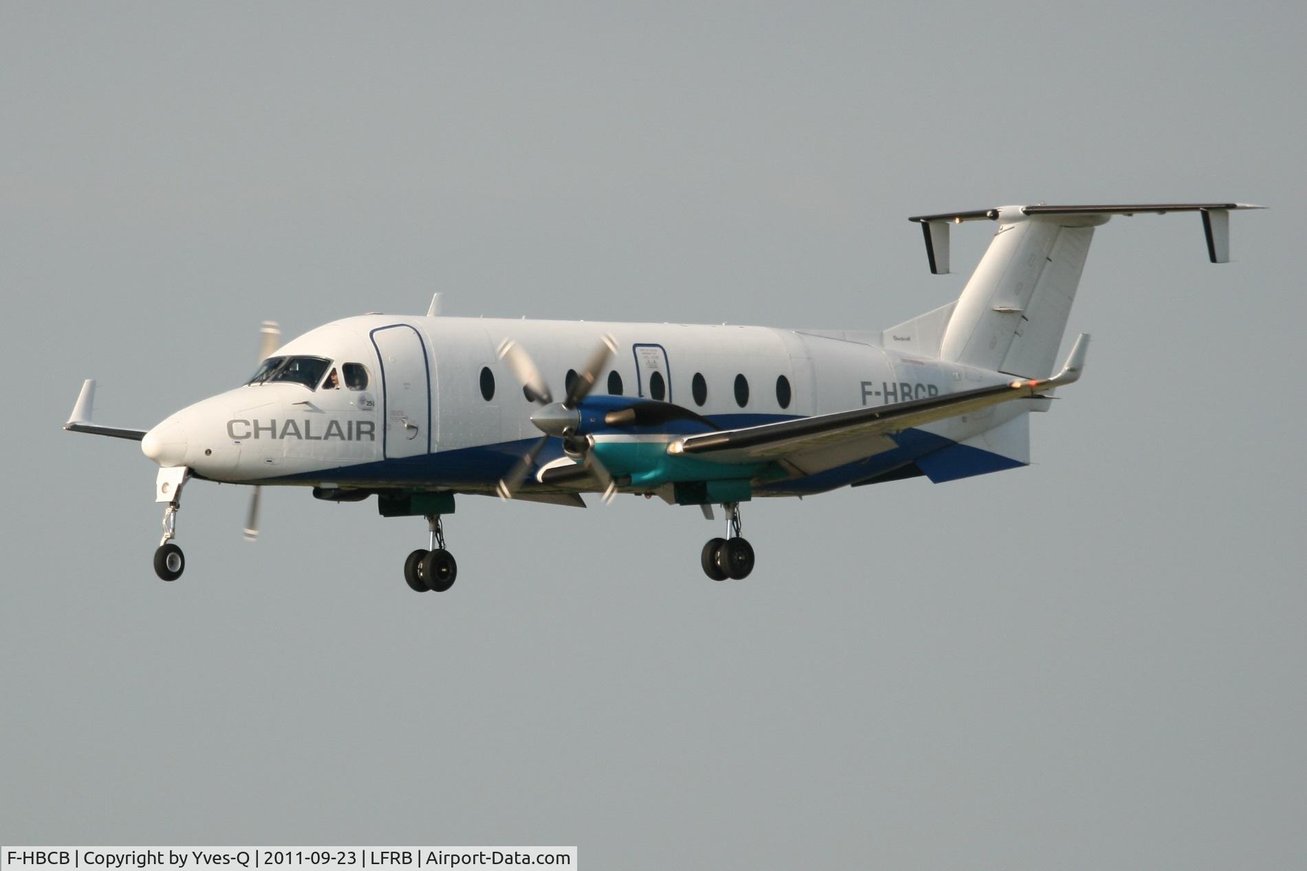 F-HBCB, 1999 Raytheon 1900D C/N UE-390, Raytheon 1900D, Short approach rwy 25L, Brest-Guipavas Airport (LFRB-BES)