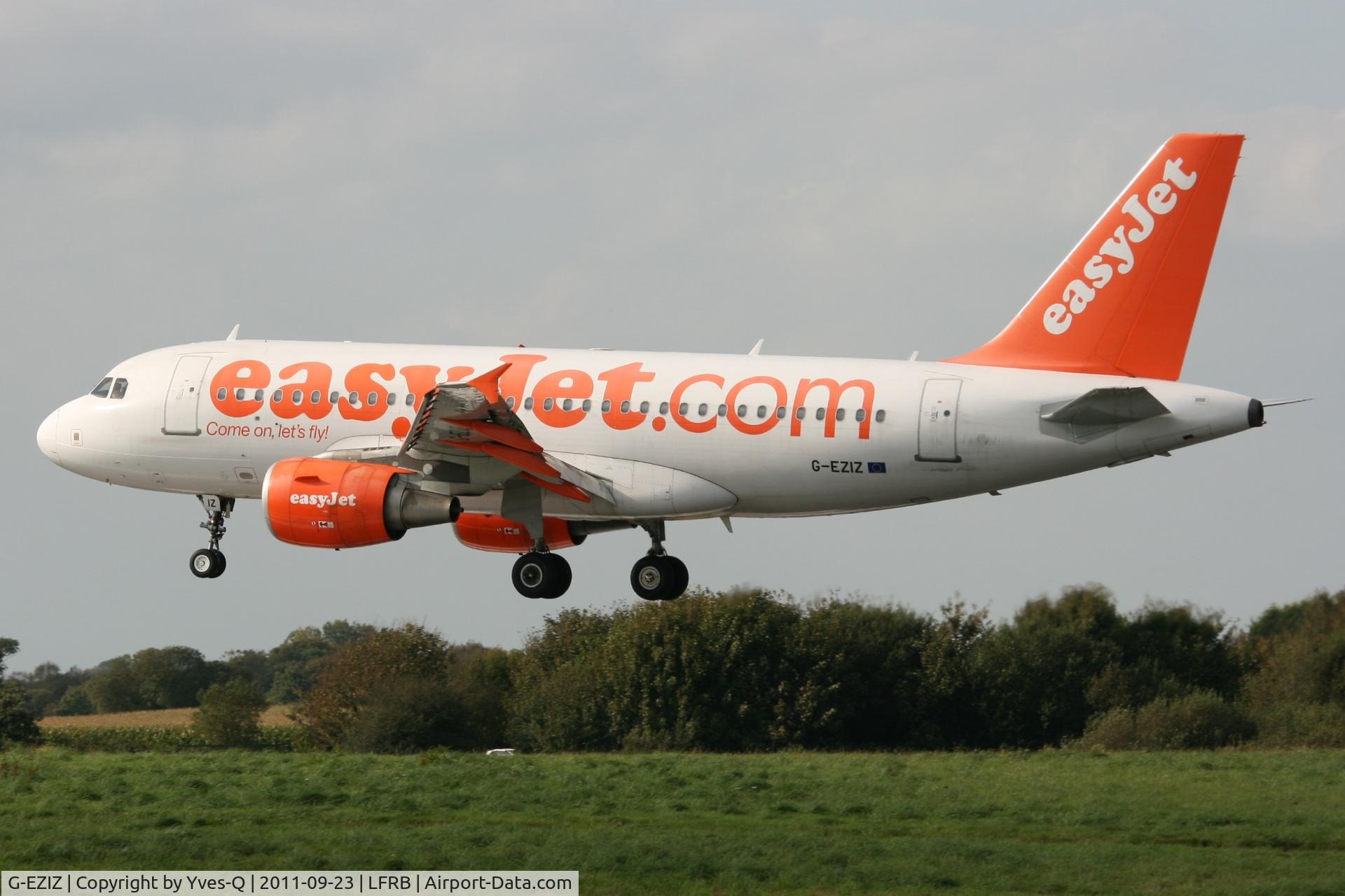 G-EZIZ, 2005 Airbus A319-111 C/N 2646, Airbus A319-111, On final rwy 25L, Brest-Guipavas Airport (LFRB-BES)