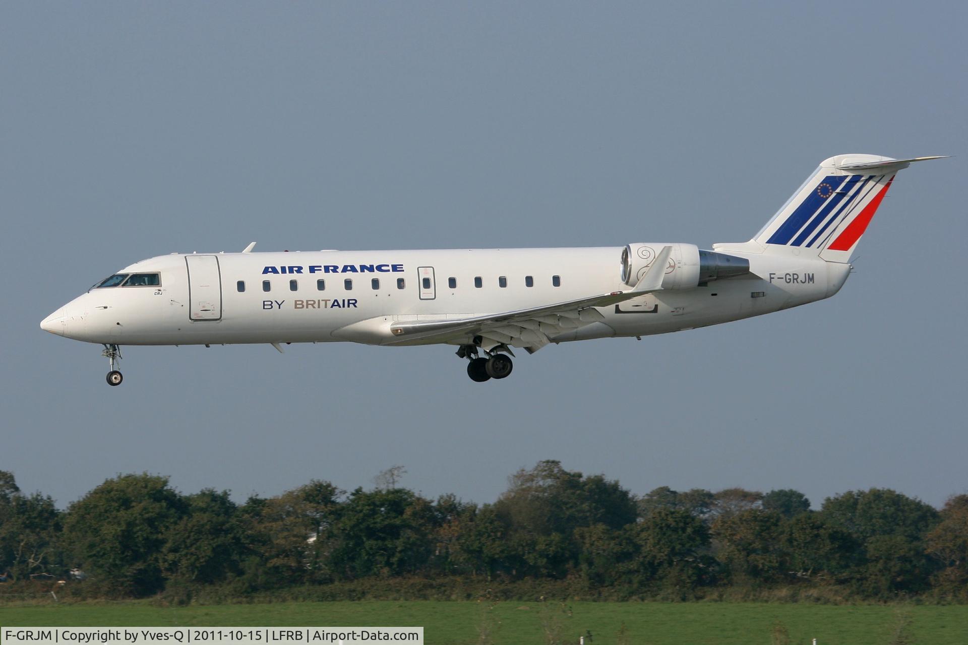 F-GRJM, 1998 Canadair CRJ-100ER (CL-600-2B19) C/N 7222, Canadair Regional Jet CRJ-100ER, On final rwy 25L, Brest-Guipavas Airport (LFRB-BES)