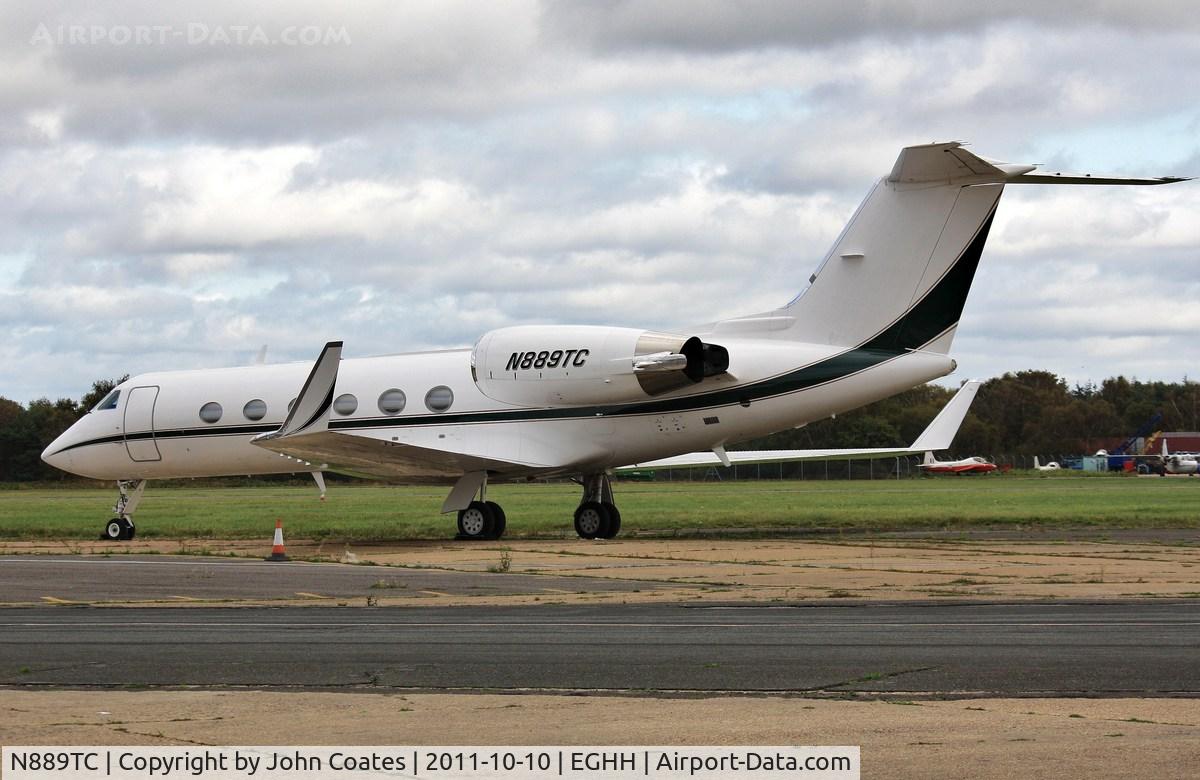 N889TC, 1987 Gulfstream Aerospace G-IV C/N 1042, At Signatures