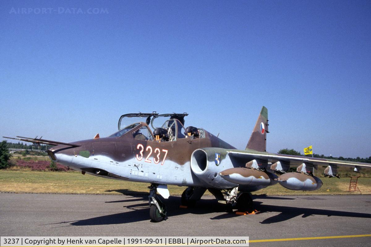 3237, Sukhoi Su-25UBK C/N 38220113237, Sukhoi Su-25UBK of the Czechoslovakian Air Force on display at Kleine Brogel Air Base, Belgium, 1991