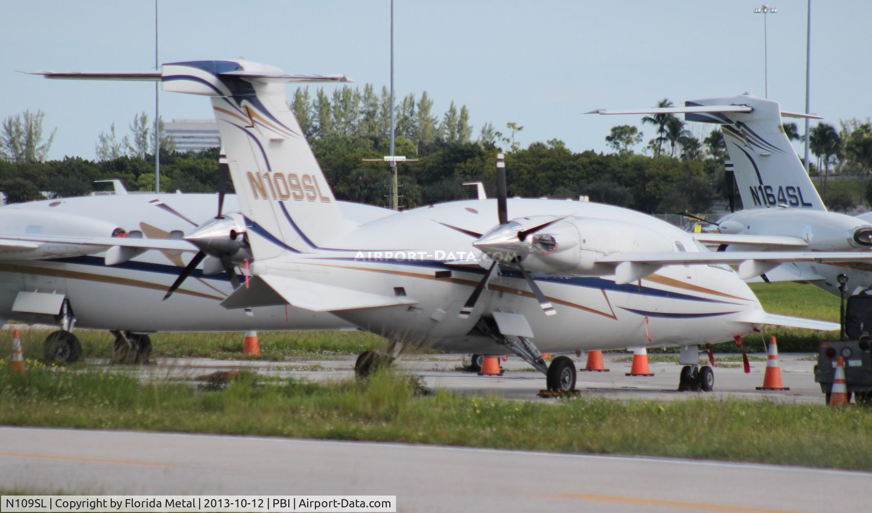 N109SL, 2004 Piaggio P-180 Avanti C/N 1092, Avantair Piaggio P180 parked at PBI after Avantair shut down