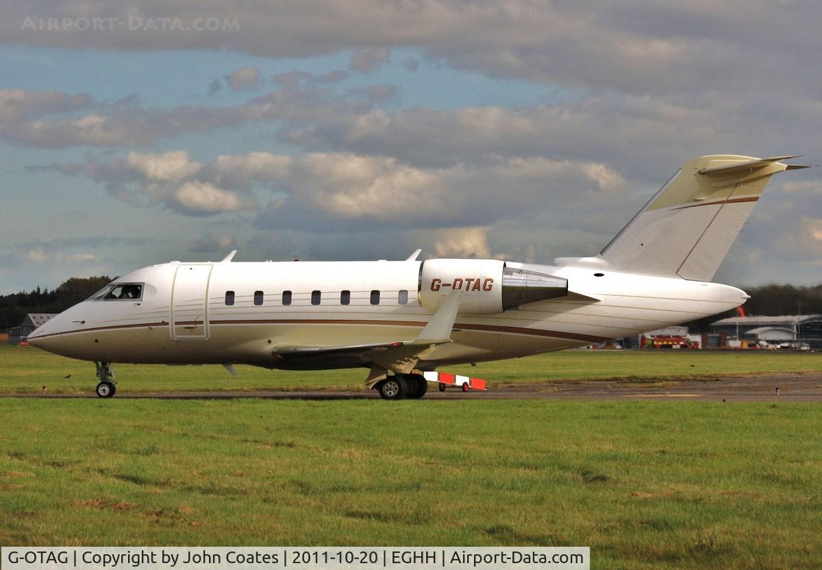 G-OTAG, 2010 Bombardier Challenger 605 (CL-600-2B16) C/N 5827, Taxiing on arrival