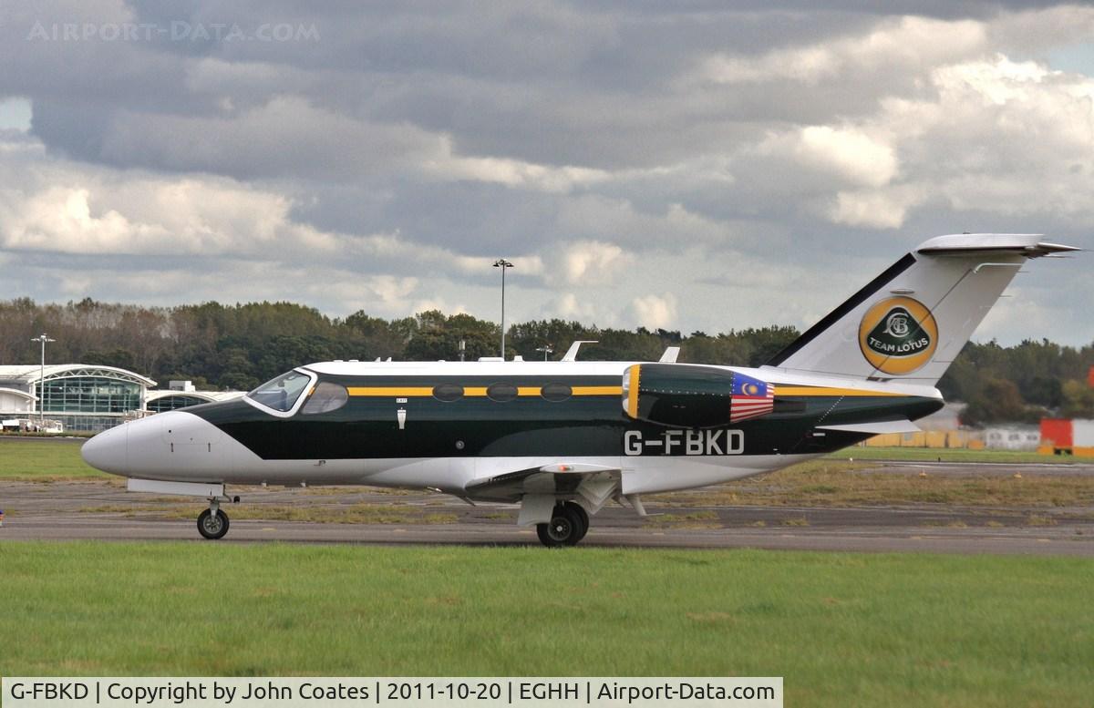 G-FBKD, 2010 Cessna 510 Citation Mustang Citation Mustang C/N 510-0346, Taxiing to CSE
