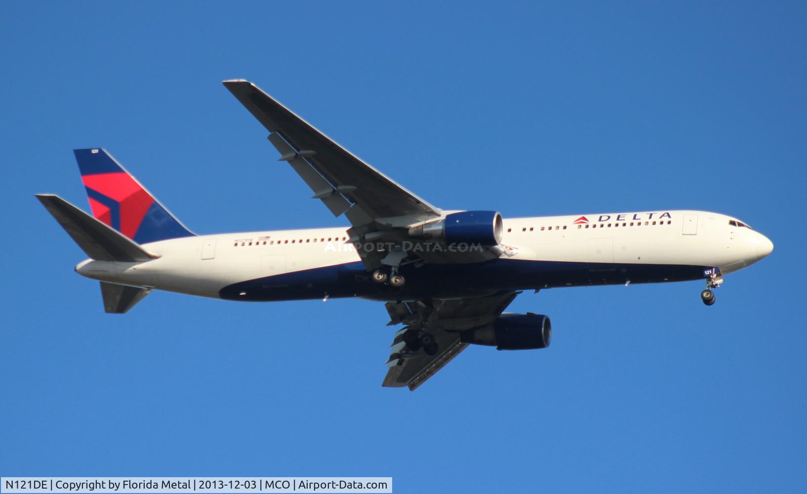 N121DE, 1987 Boeing 767-332 C/N 23435, Delta 767-300