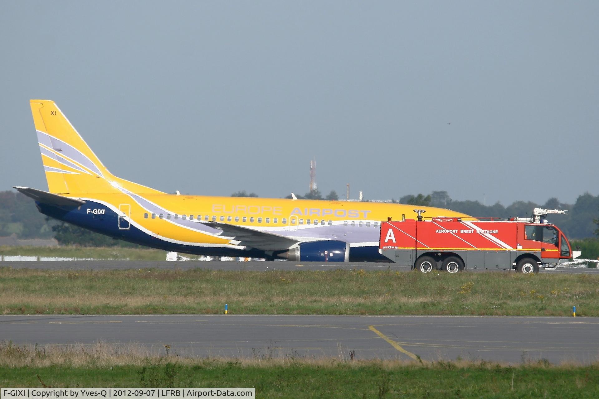 F-GIXI, 1987 Boeing 737-348F C/N 23809, Boeing 737-348, Brest-Guipavas Airport (LFRB-BES)