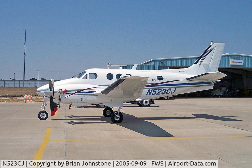 N523CJ, 1973 Beech E-90 King Air C/N LW-40, N523CJ Beech E90 FWS 9.9.05