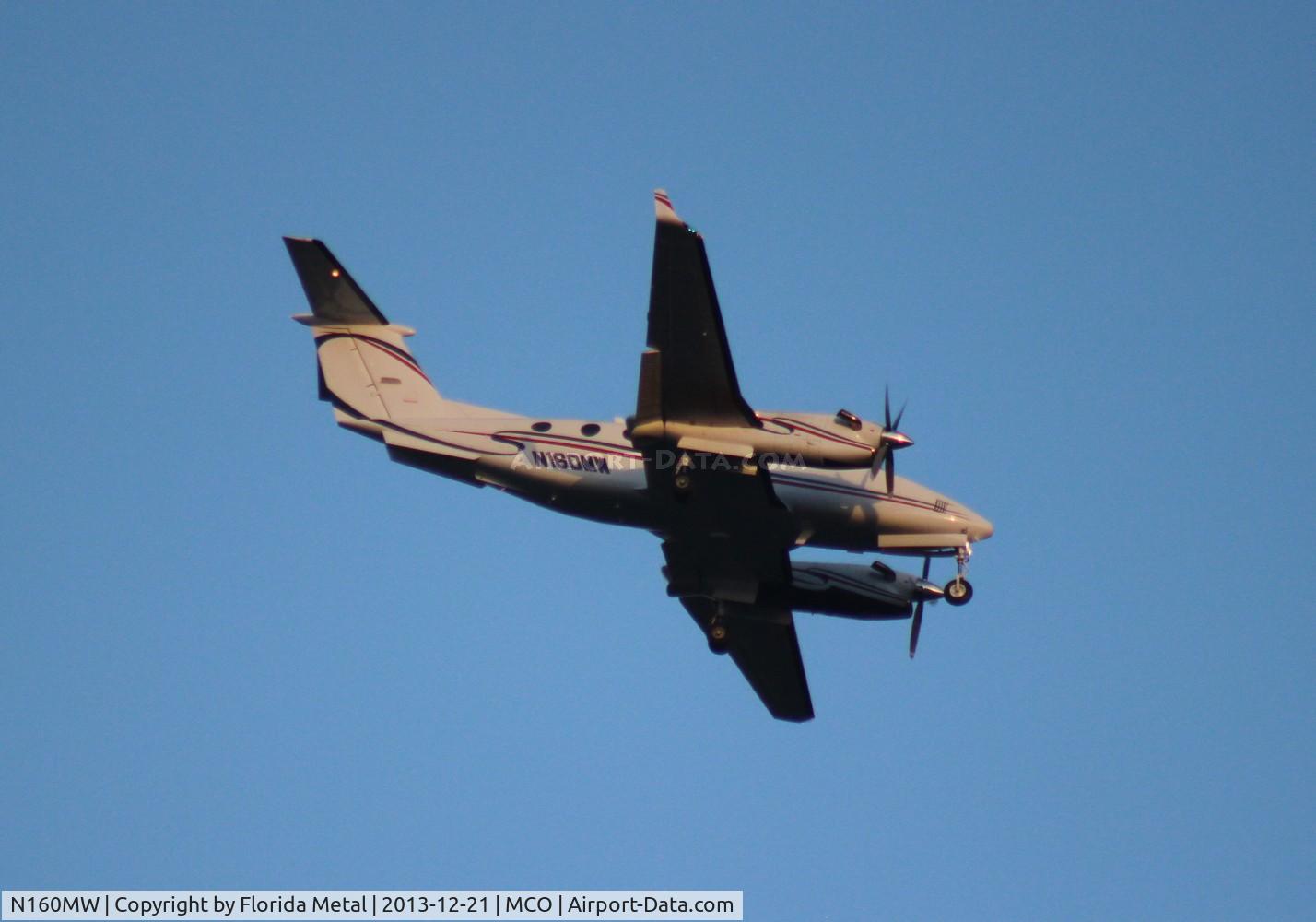 N160MW, 2004 Raytheon Aircraft Company B300 C/N FL-407, Beech 300 King Air
