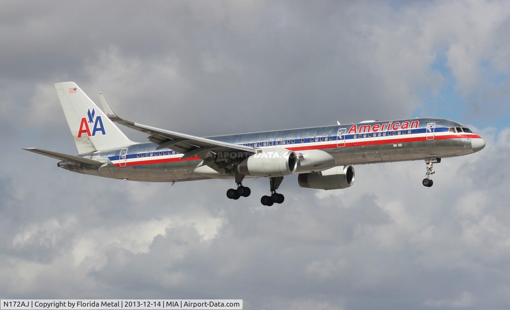 N172AJ, 2002 Boeing 757-223 C/N 32400, American 757-200