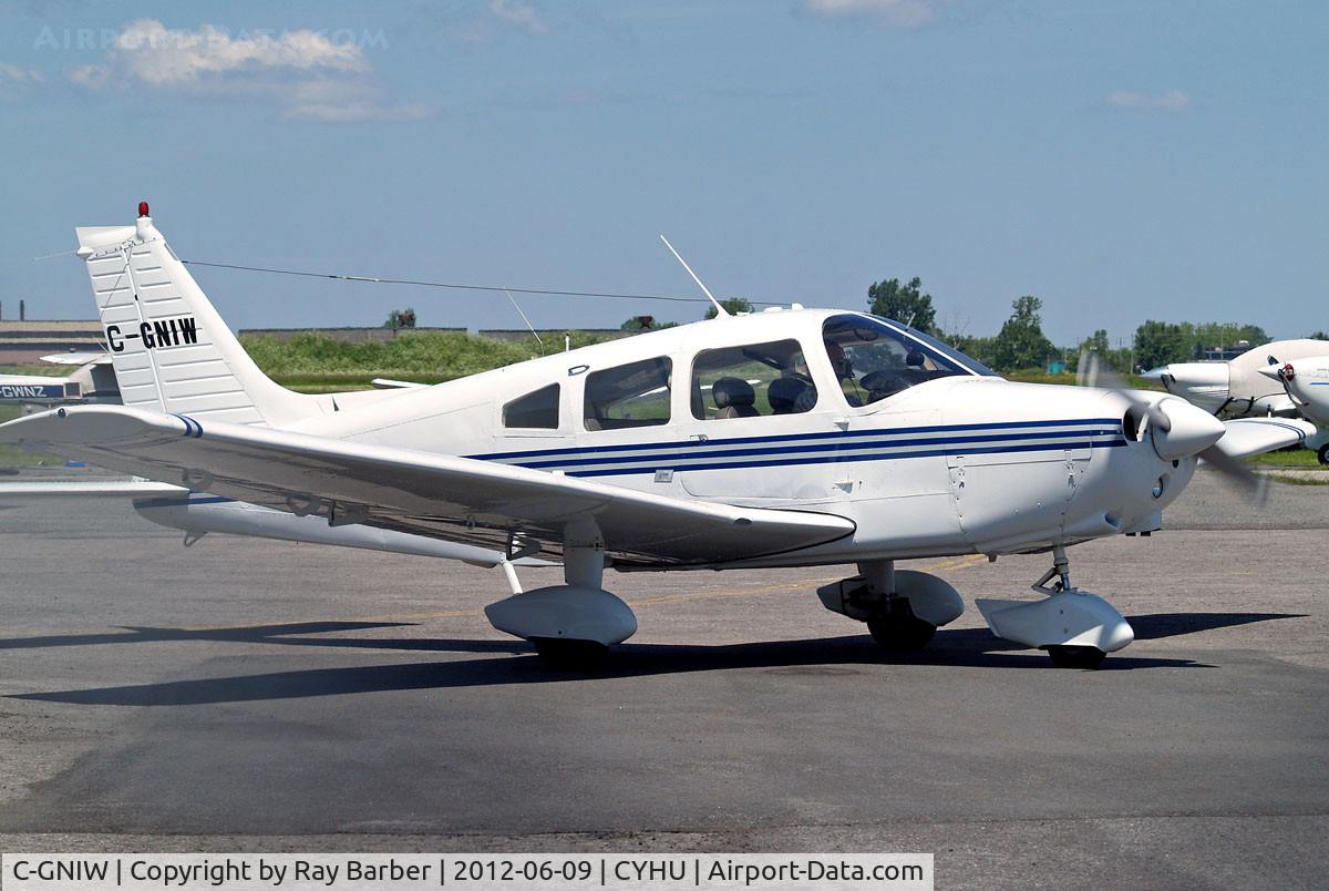 C-GNIW, 1975 Piper PA-28-151 C/N 28-7515338, Piper PA-28-151 Cherokee Warrior  [28-7515338] St. Hubert~C 09/06/2012