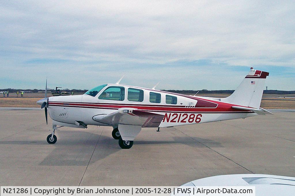 N21286, 1977 Beech A36 Bonanza 36 C/N E-1164, N21286 Beech A36 FWS 28.12.05