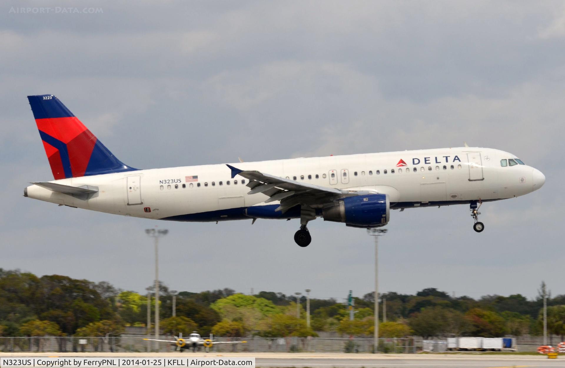 N323US, 1992 Airbus A320-211 C/N 272, Delta A320 landing