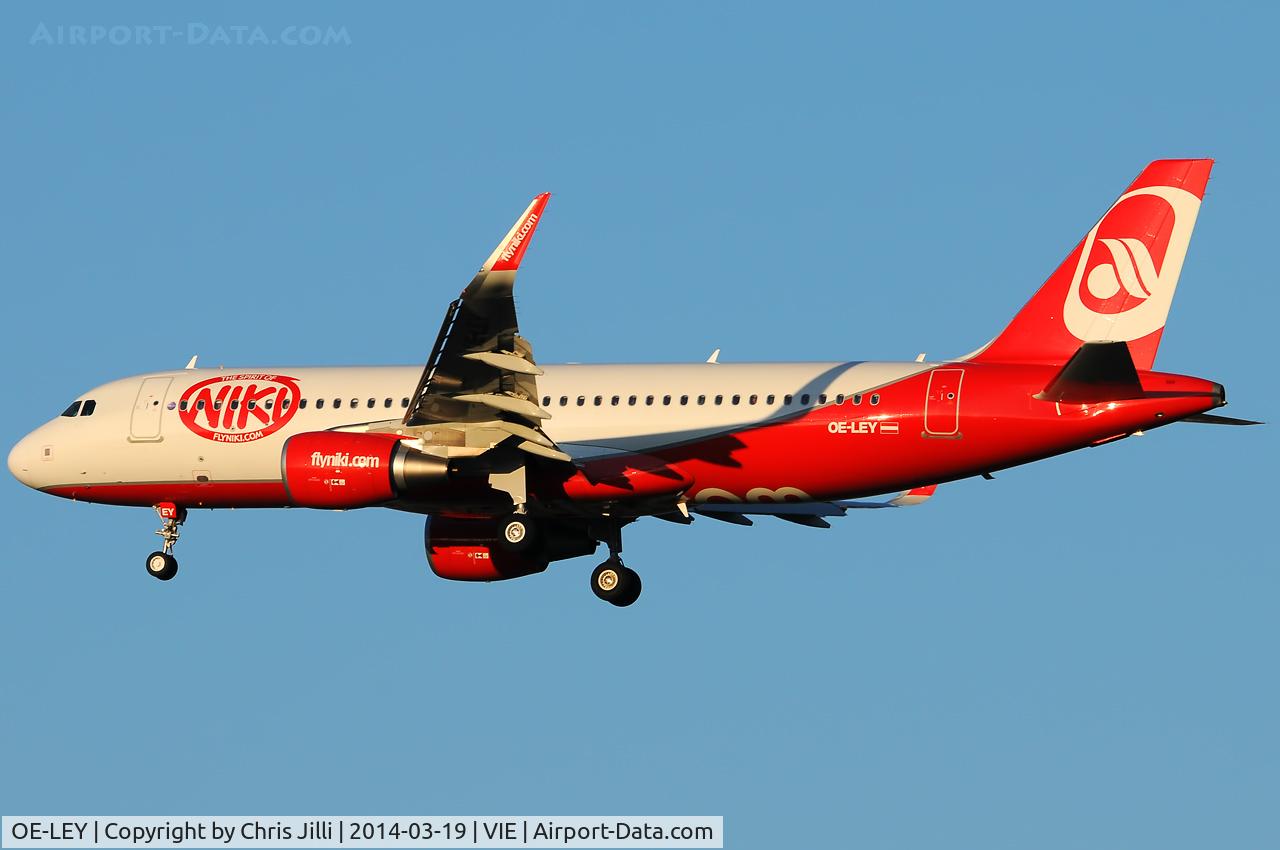 OE-LEY, 2013 Airbus A320-214 C/N 5648, NIKI