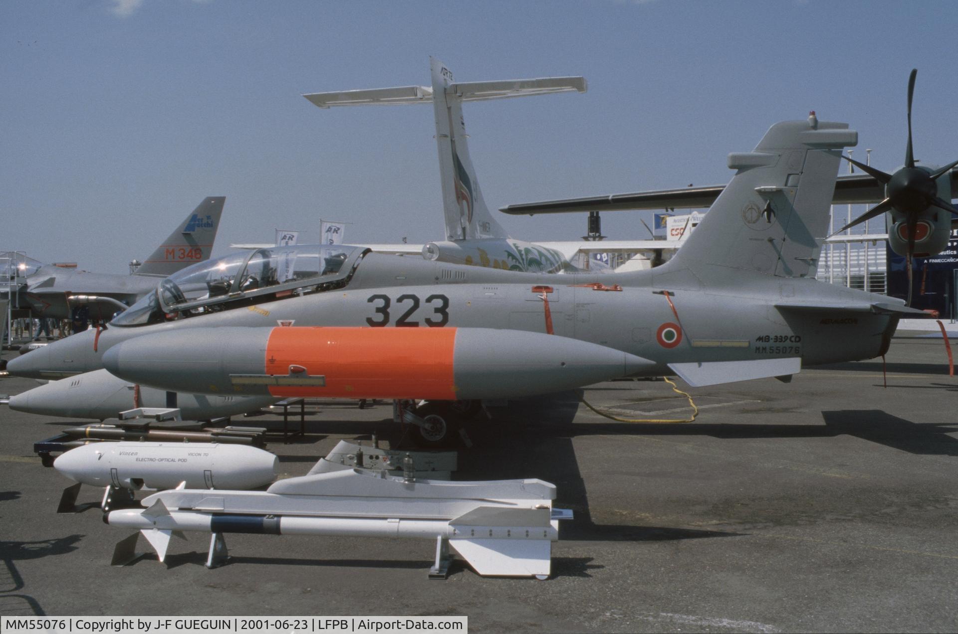 MM55076, Aermacchi MB-339CD C/N 6880/208/CD015, On display at 2001 Paris-Le Bourget airshow.