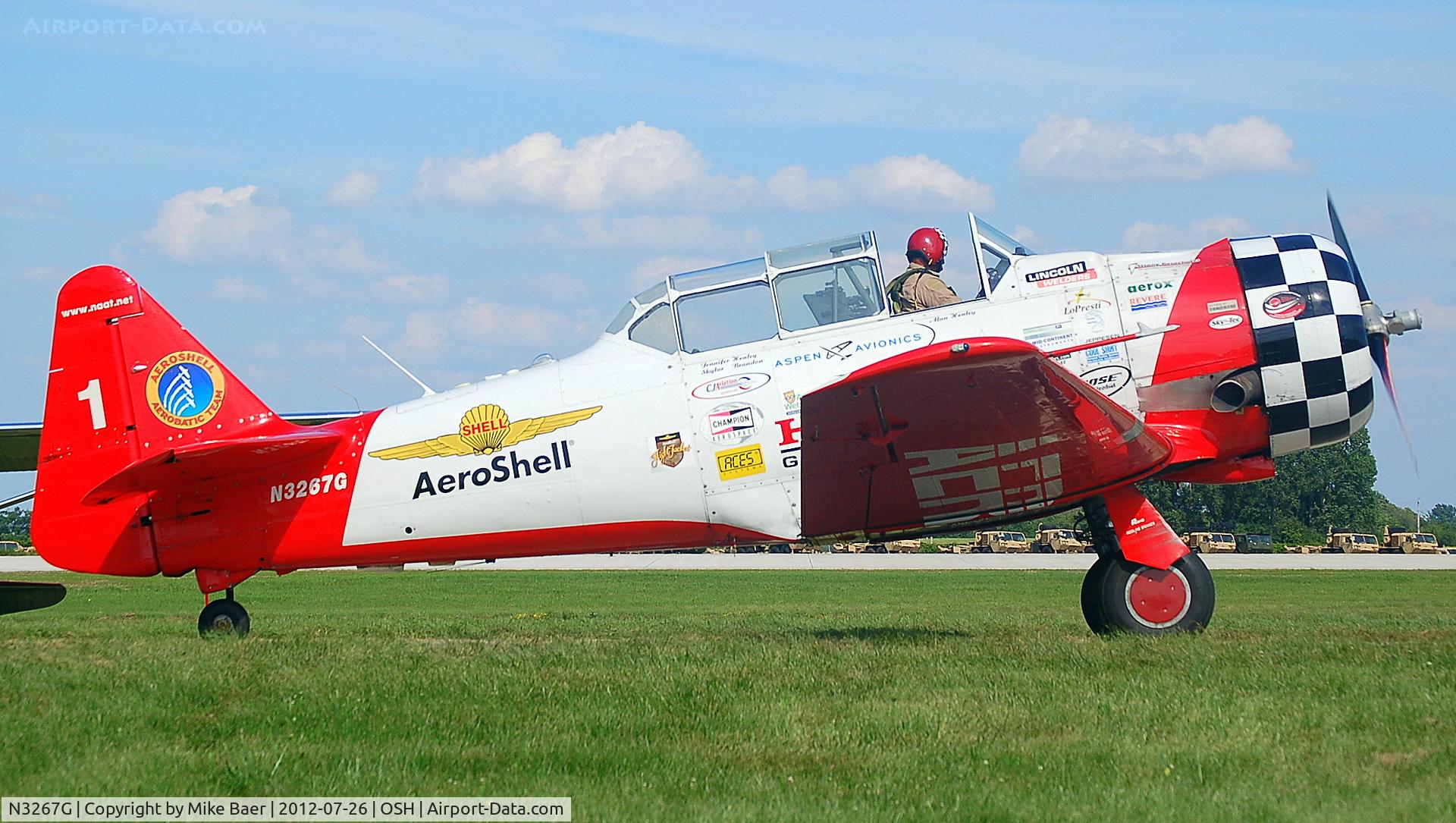 N3267G, 1943 North American SNJ-5 Texan C/N 88-15114, N3267G @ OSH