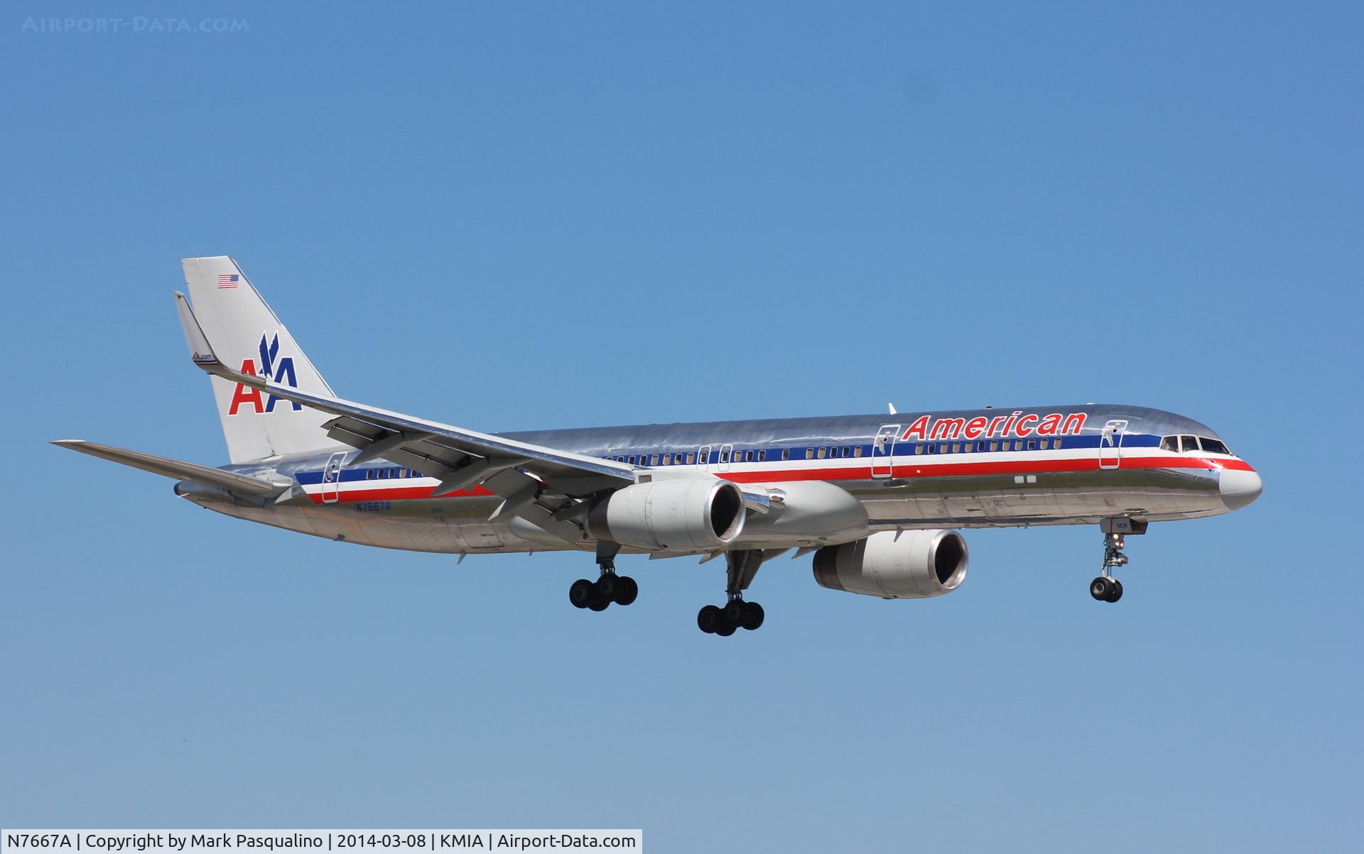 N7667A, 1992 Boeing 757-223 C/N 25301, Boeing 757-200