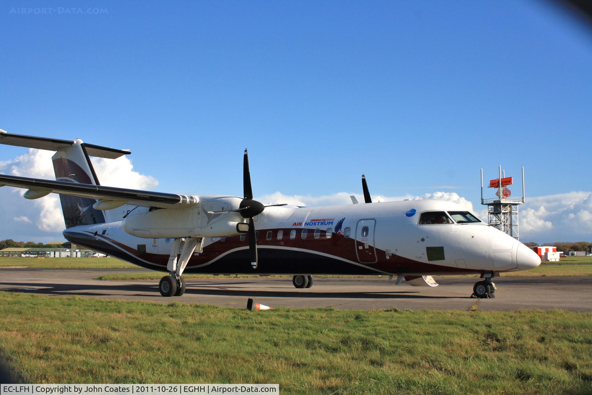 EC-LFH, 2002 De Havilland Canada DHC-8-315Q Dash 8 C/N 586, Visiting Signatures