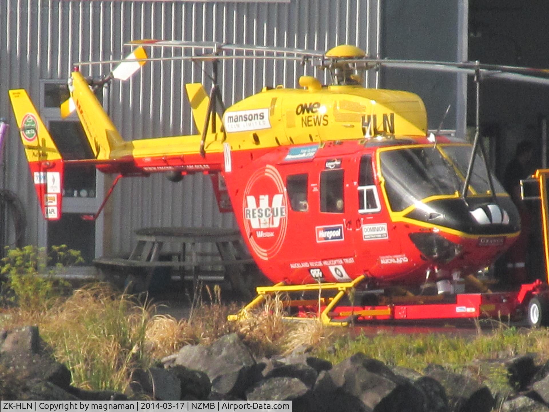ZK-HLN, 1989 MBB-Kawasaki BK-117B-2 C/N 1017, From edge of harbour back to heliport
