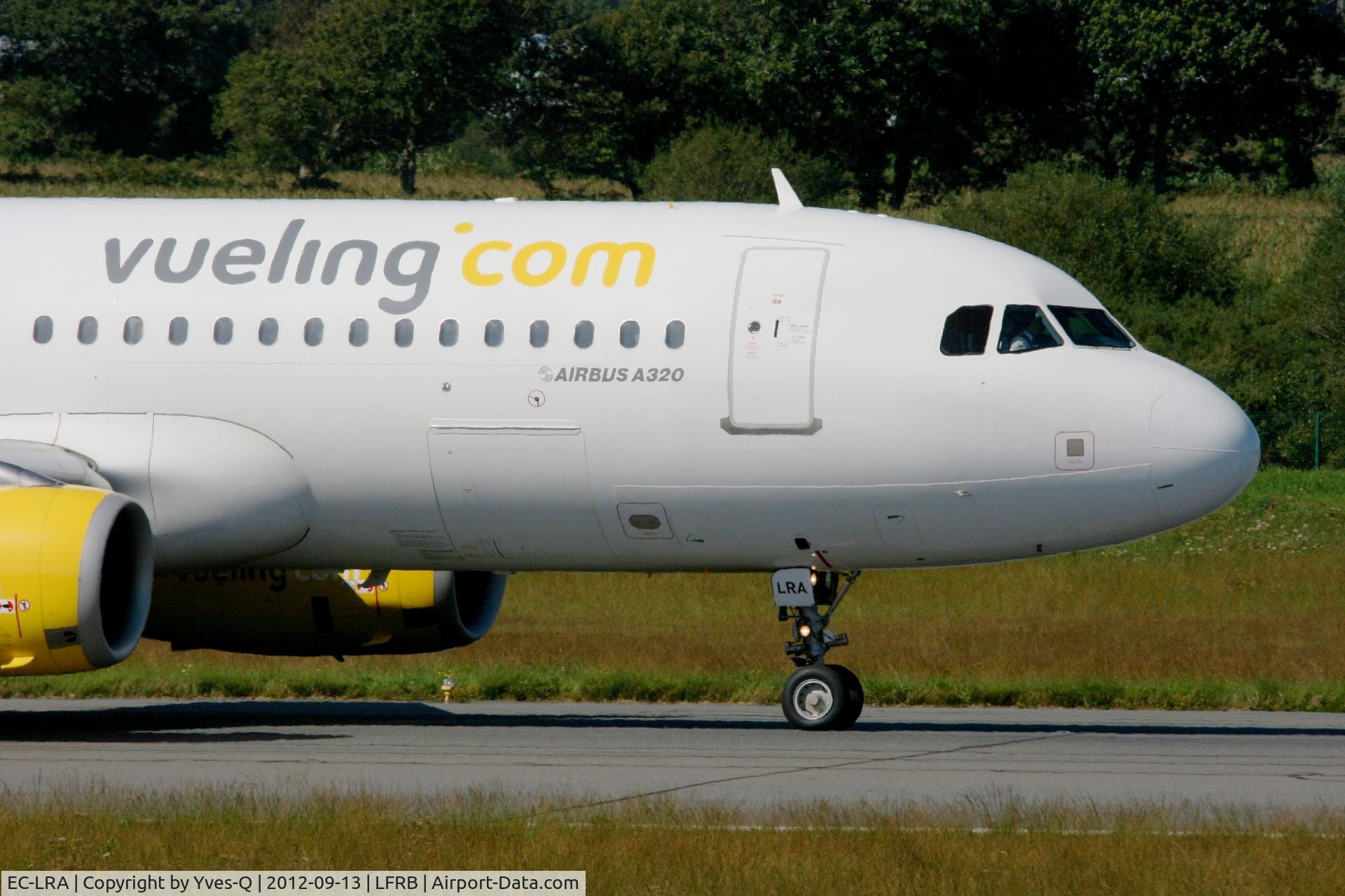 EC-LRA, 2005 Airbus A320-232 C/N 2479, Airbus A320-232, Take off Rwy 07R, Brest-Guipavas Airport (LFRB-BES)