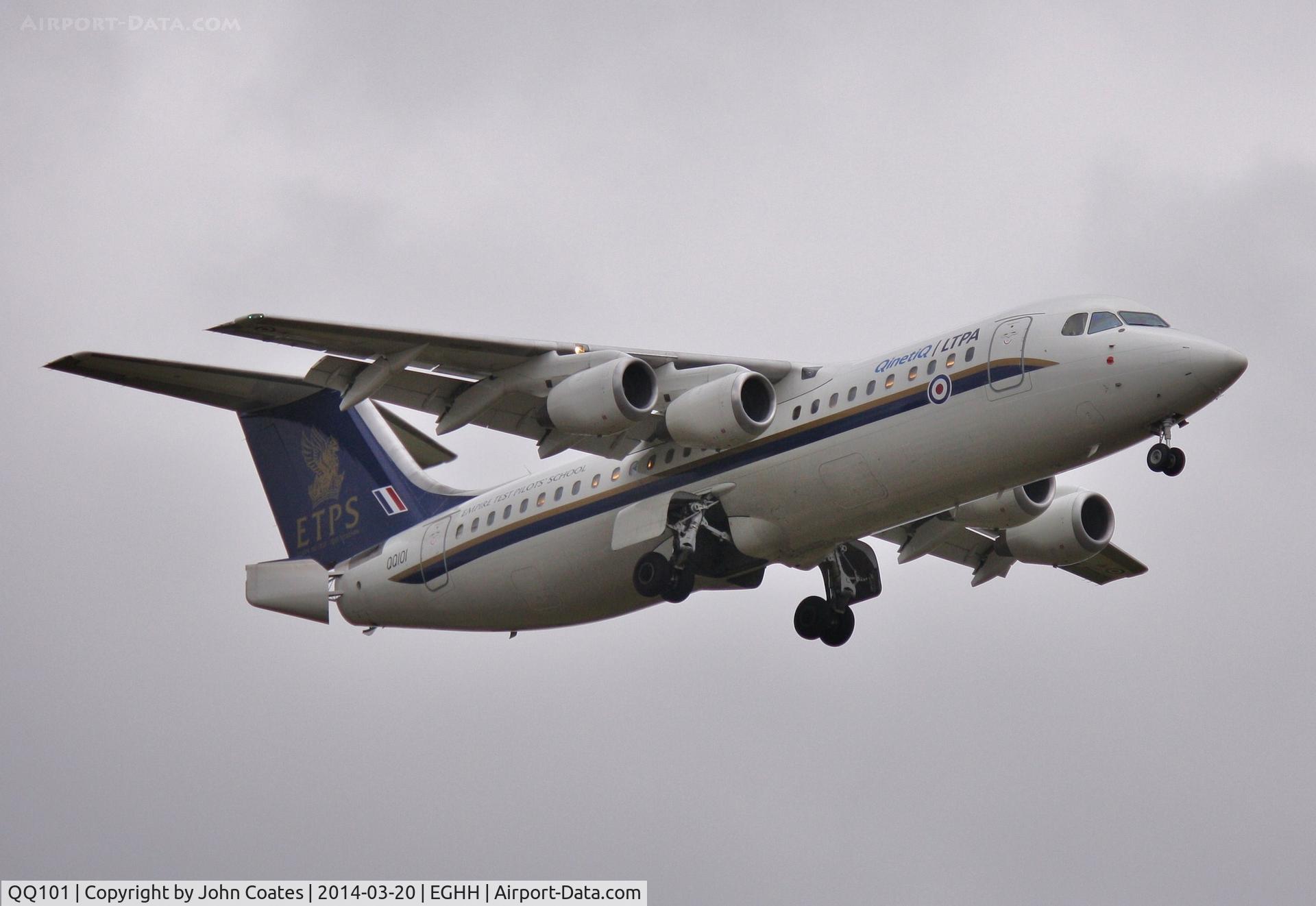 QQ101, 2000 British Aerospace Avro 146-RJ100 C/N E3368, Low pass on 26