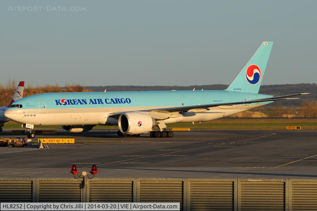 HL8252, 2012 Boeing 777-FB5 C/N 37638, Korean Air Cargo