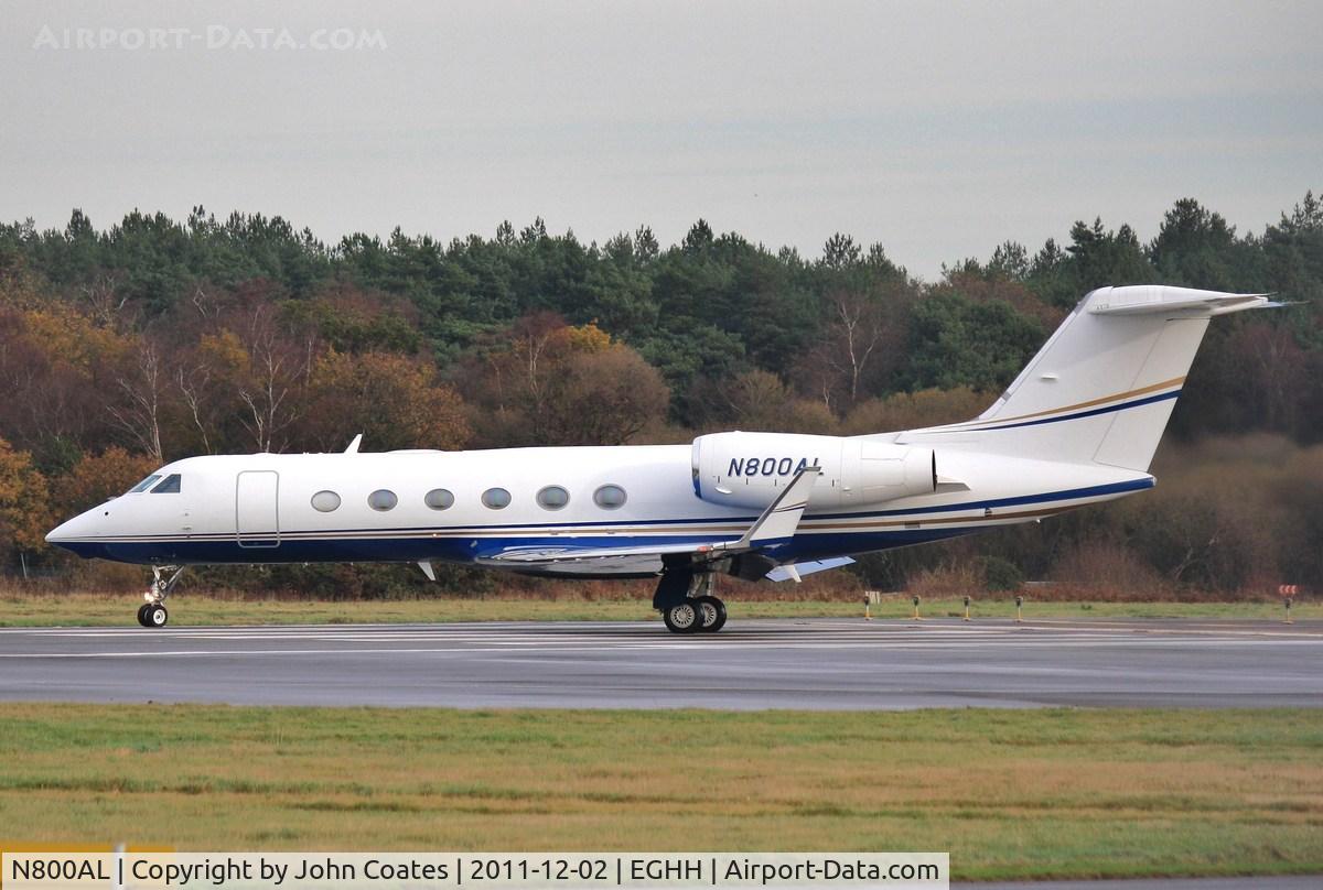 N800AL, 2007 Gulfstream Aerospace GIV-X C/N 4087, Lining up to depart
