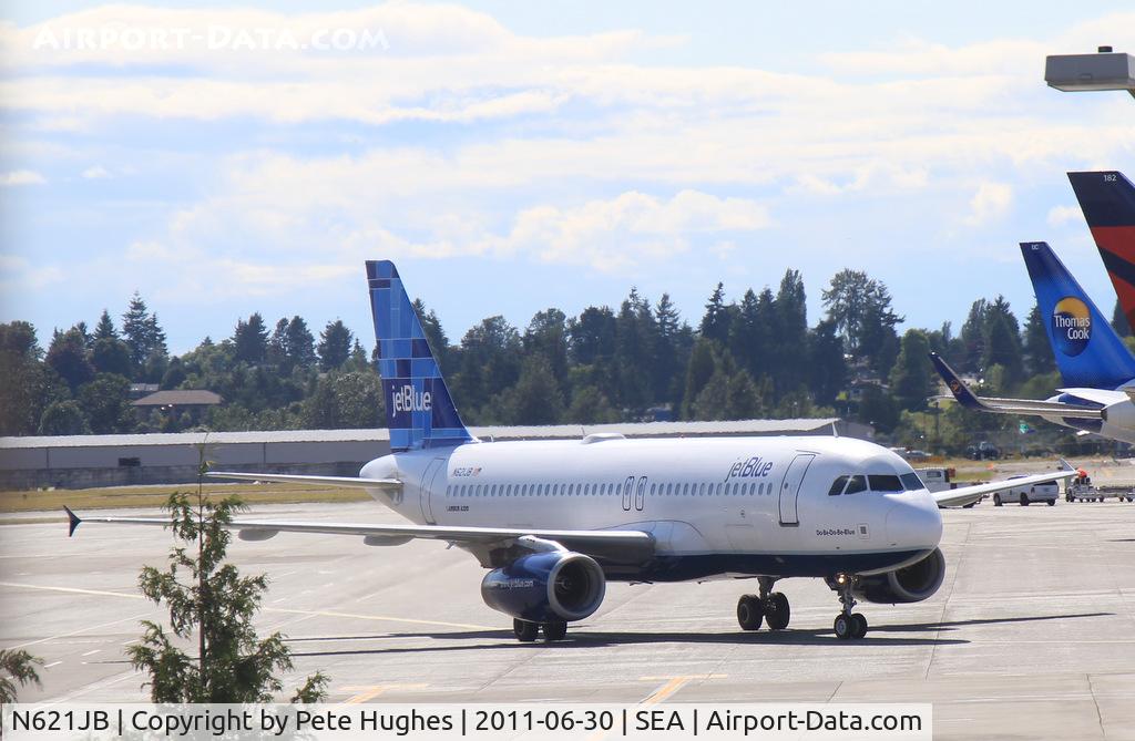 N621JB, 2005 Airbus A320-232 C/N 2491, N621JB A320 seen from my hotel room at SEA/TAC