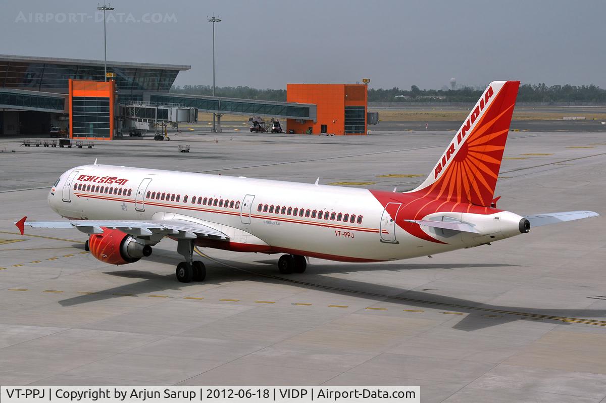 VT-PPJ, 2008 Airbus A321-211 C/N 3573, Taxiing out of IGIA T-3.