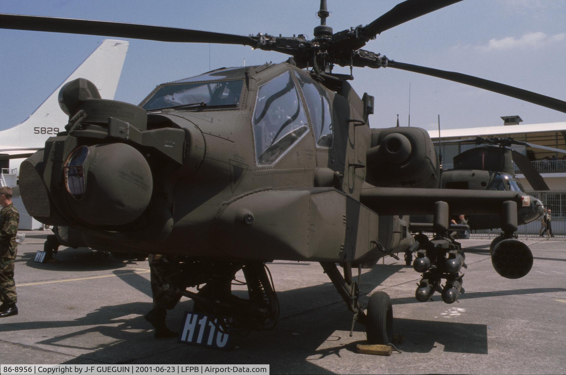 86-8956, McDonnell Douglas AH-64A Apache C/N PV326, On display at 2001 Paris-Le Bourget airshow.