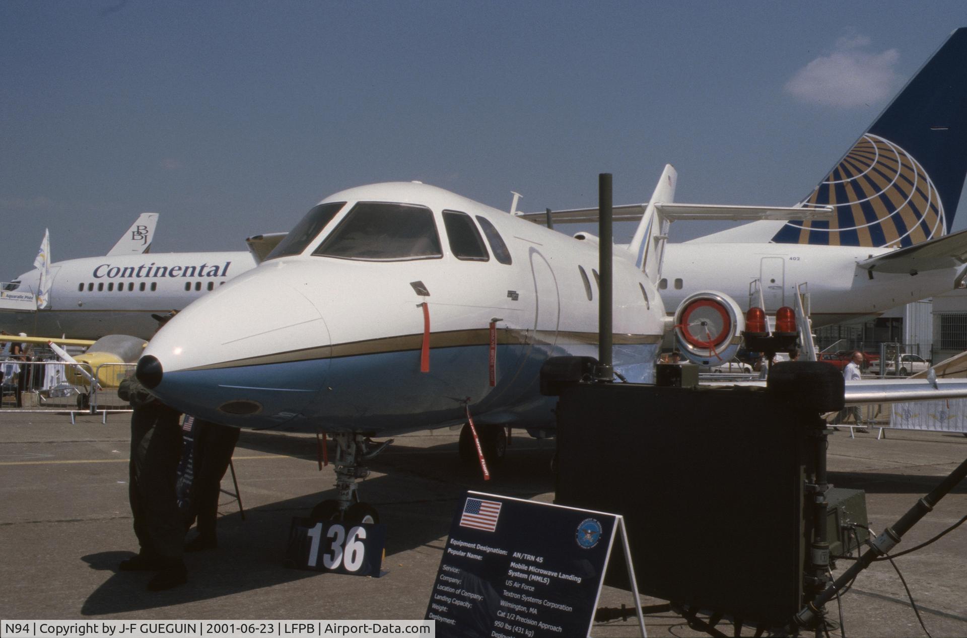 N94, 1989 British Aerospace BAe.125 Series 800A C/N 258129, On display at 2001 Paris-Le Bourget airshow.