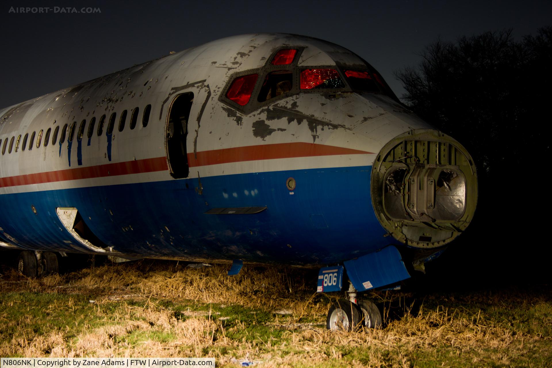 N806NK, McDonnell Douglas MD-81 (DC-9-81) C/N 48051, Derelict MD-81 at Meacham Field - Fort Worth, TX
