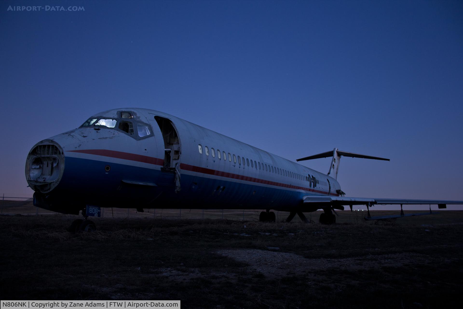 N806NK, McDonnell Douglas MD-81 (DC-9-81) C/N 48051, Derelict MD-81 at Meacham Field - Fort Worth, TX