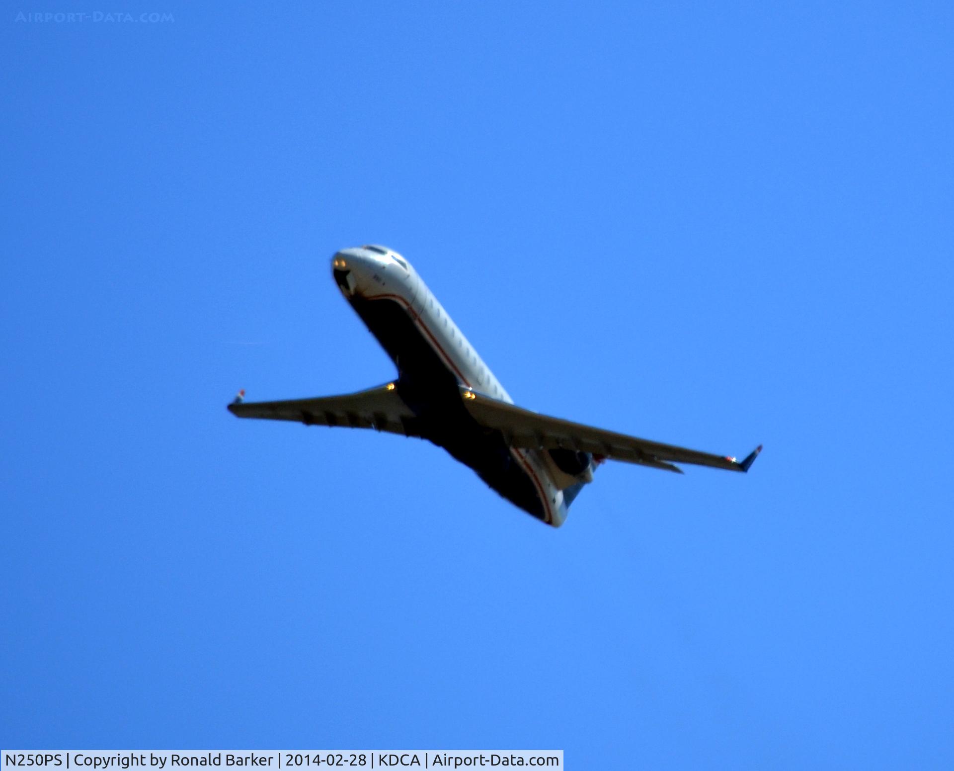 N250PS, 2004 Bombardier CRJ-200ER (CL-600-2B19) C/N 7929, Go around National
