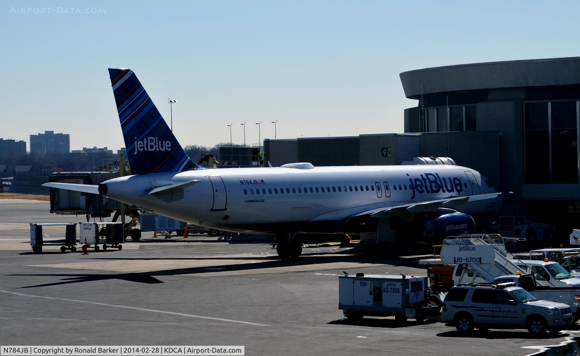 N784JB, 2010 Airbus A320-232 C/N 4578, Gate 9 National
