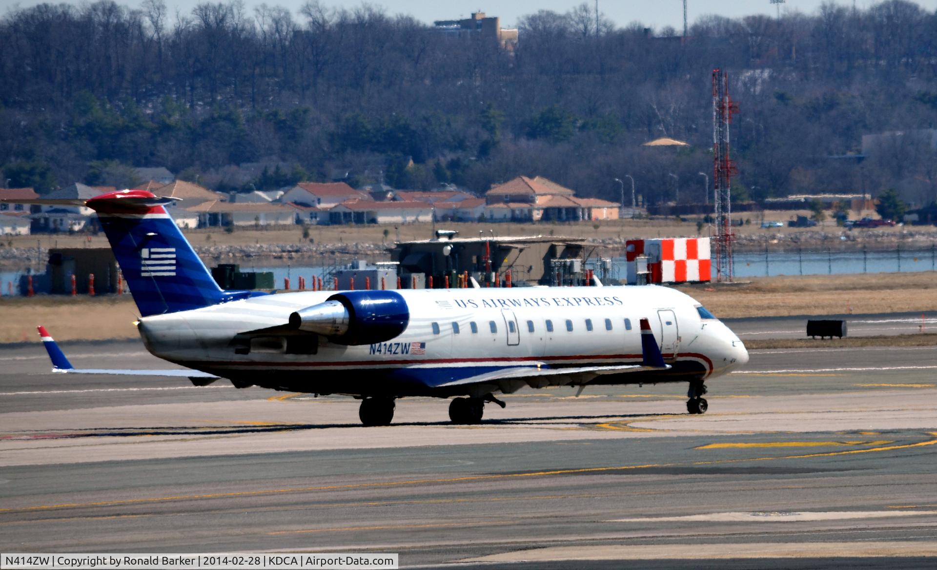 N414ZW, 2001 Bombardier CRJ-200LR (CL-600-2B19) C/N 7586, Taxi National