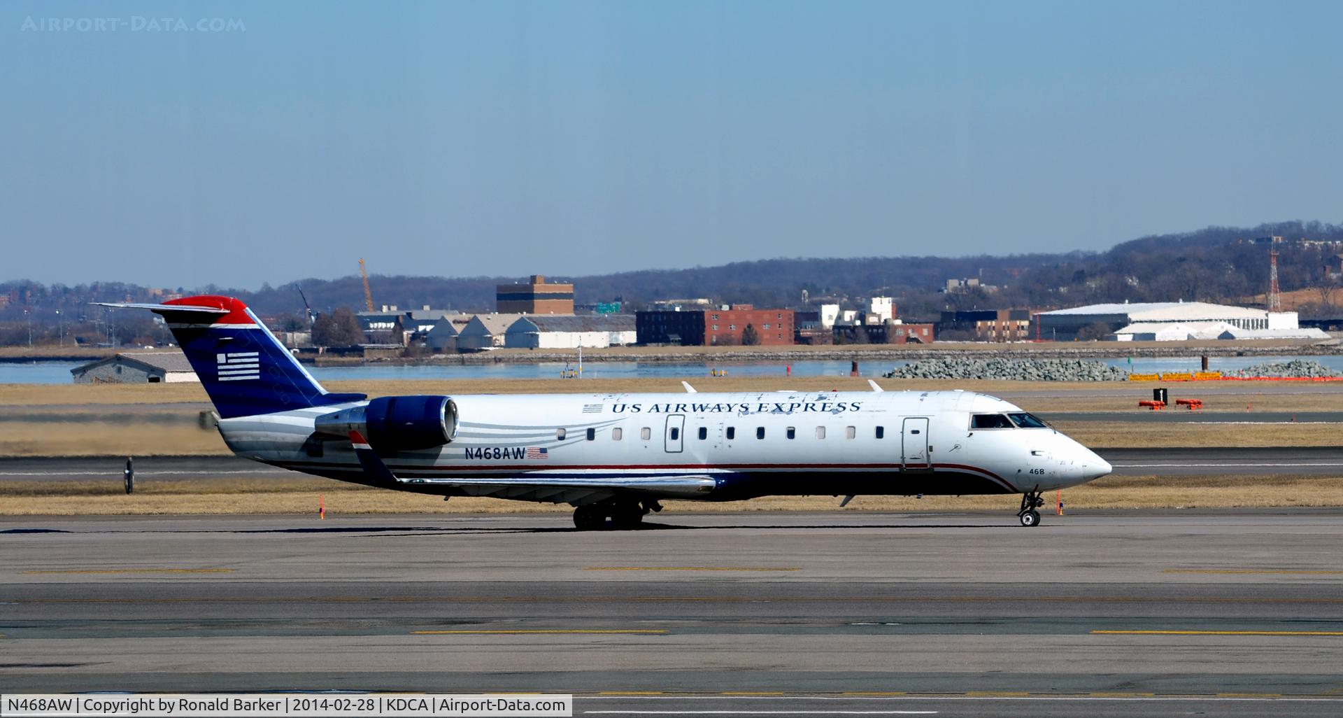 N468AW, 2004 Bombardier CRJ-200LR (CL-600-2B19) C/N 7916, Taxi National
