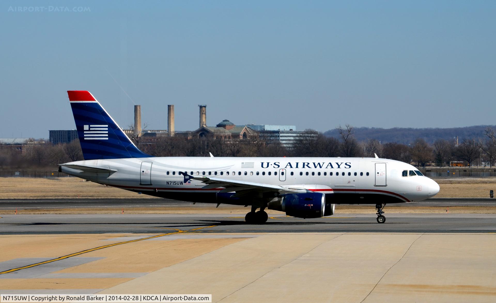 N715UW, 1999 Airbus A319-112 C/N 1051, Taxi National